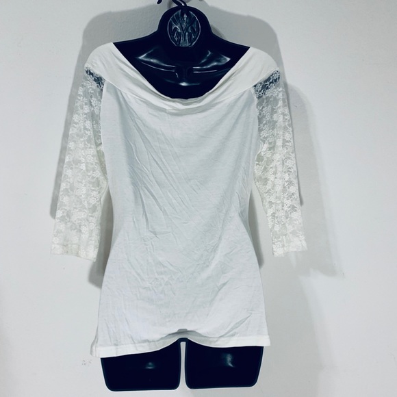 Vivalace Lace Crop Sleeve Keyhole Top - Picture 5 of 7